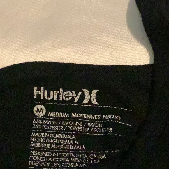 Hurley tank top, size medium, super cute on! 🌺 - Picture 3 of 3